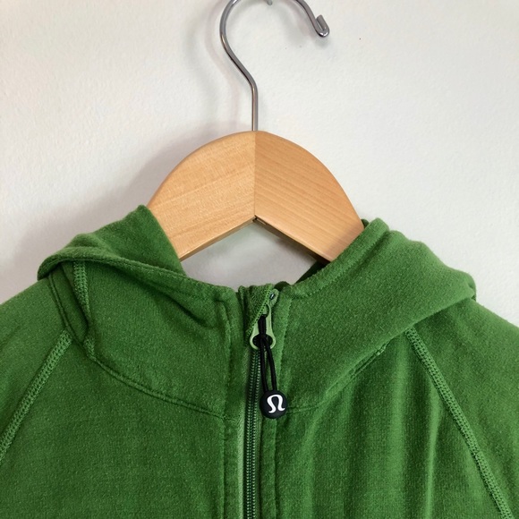 ☀️LULULEMON green hoodie ! - Picture 3 of 7